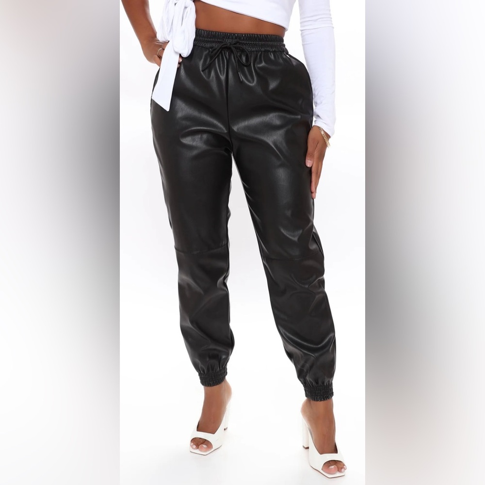 Faux leather Joggers Black Size L NWT